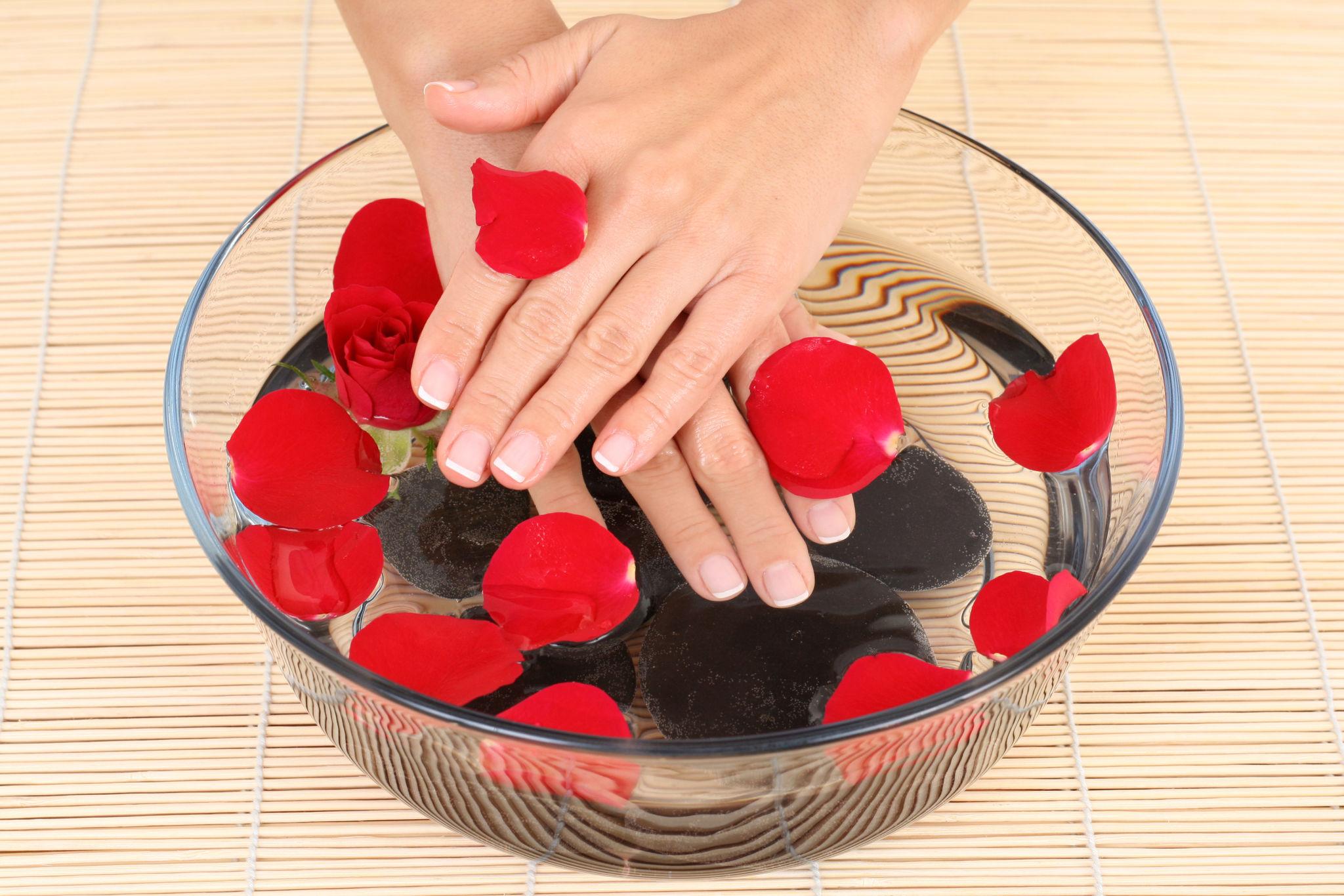 Spa Manicure: waarom kiezen voor extra handverzorging?